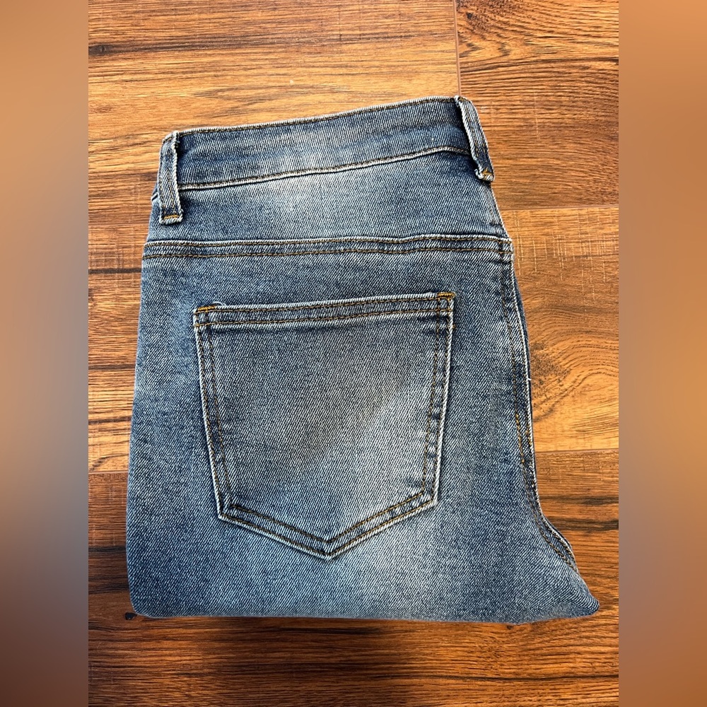 Jeans - Picture 4 of 5